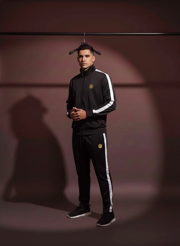 Black tracksuit (Trinda)